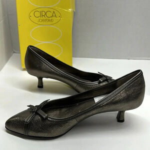 Joan & David Heels Low Pump Heeled Shoes Pointed Toe Bow Gold Pewter Size 7.5